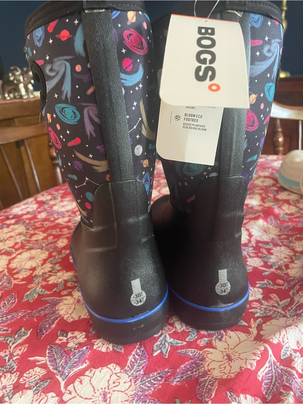 Bogs Kids Black Space Galaxy snow Boots with Multicolor -34 unisex nwt!!!!